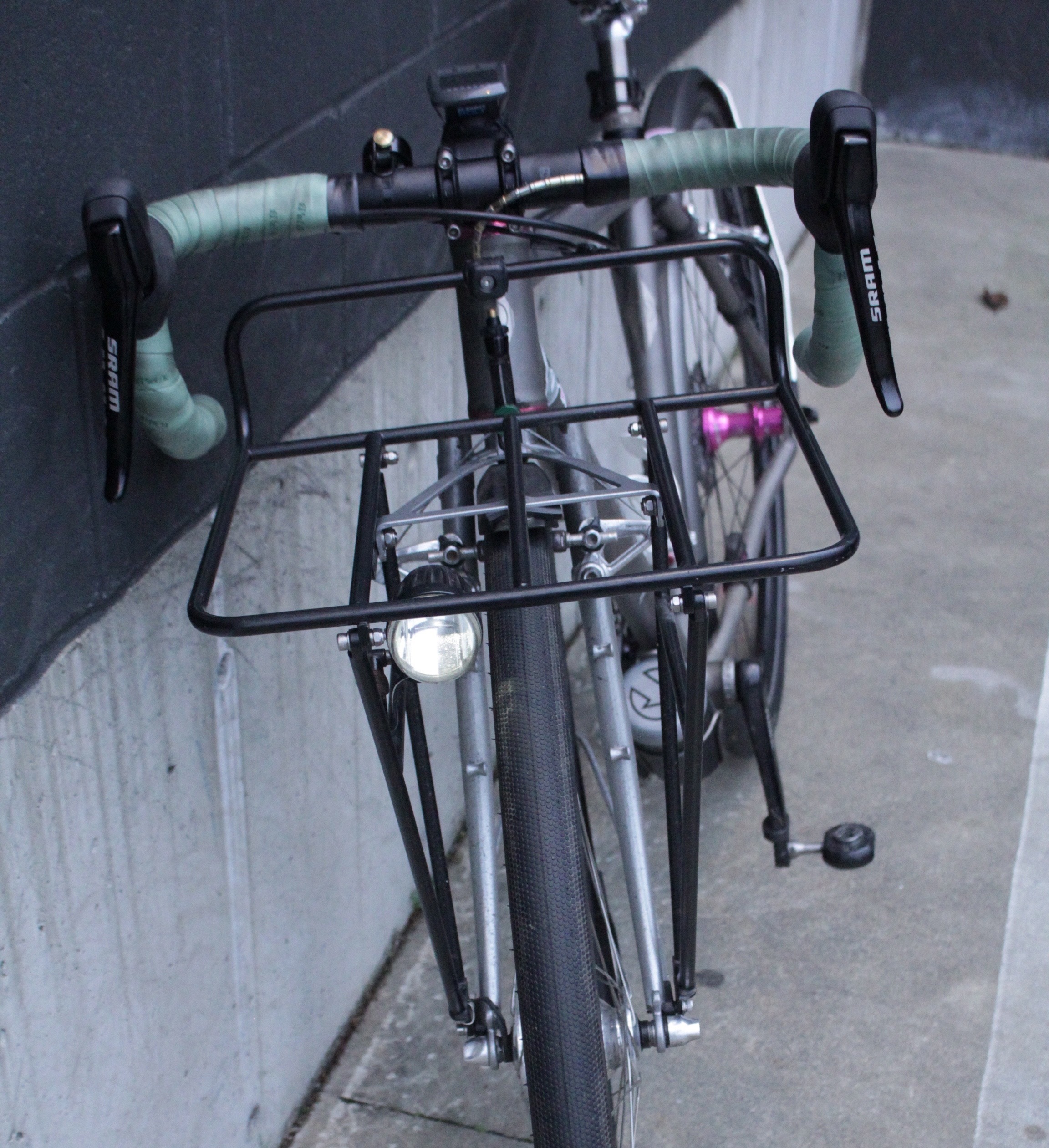 Pass & Stow 5-Rail Porteur Rack - Bike Hugger
