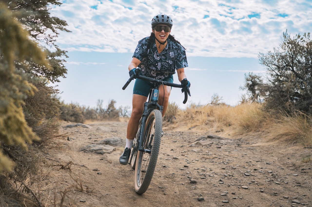 Salsa’s new Wanderosa takes you farther, faster. Building on the Tributary, it adds rear suspension and a more powerful motor for a plusher, more determined ride.